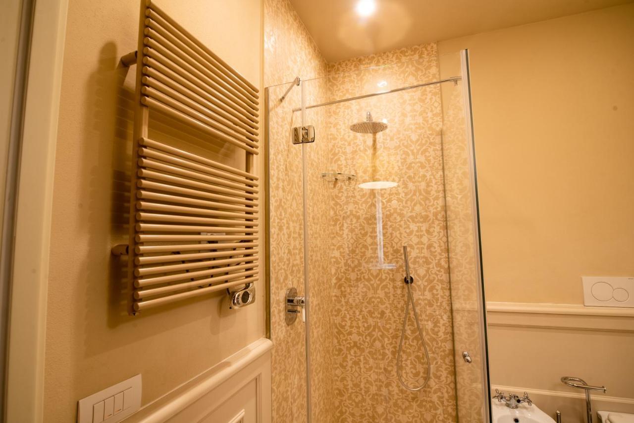 Noble Floor - Luxury Apartment ルッカ エクステリア 写真