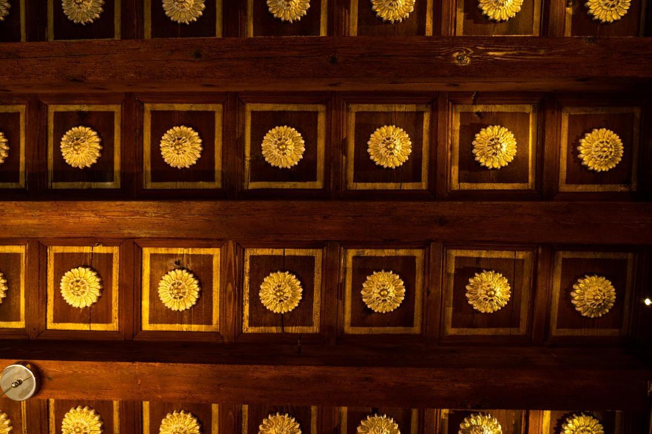 Noble Floor - Luxury Apartment ルッカ エクステリア 写真