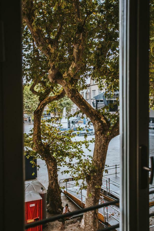 Noble Floor - Luxury Apartment ルッカ エクステリア 写真
